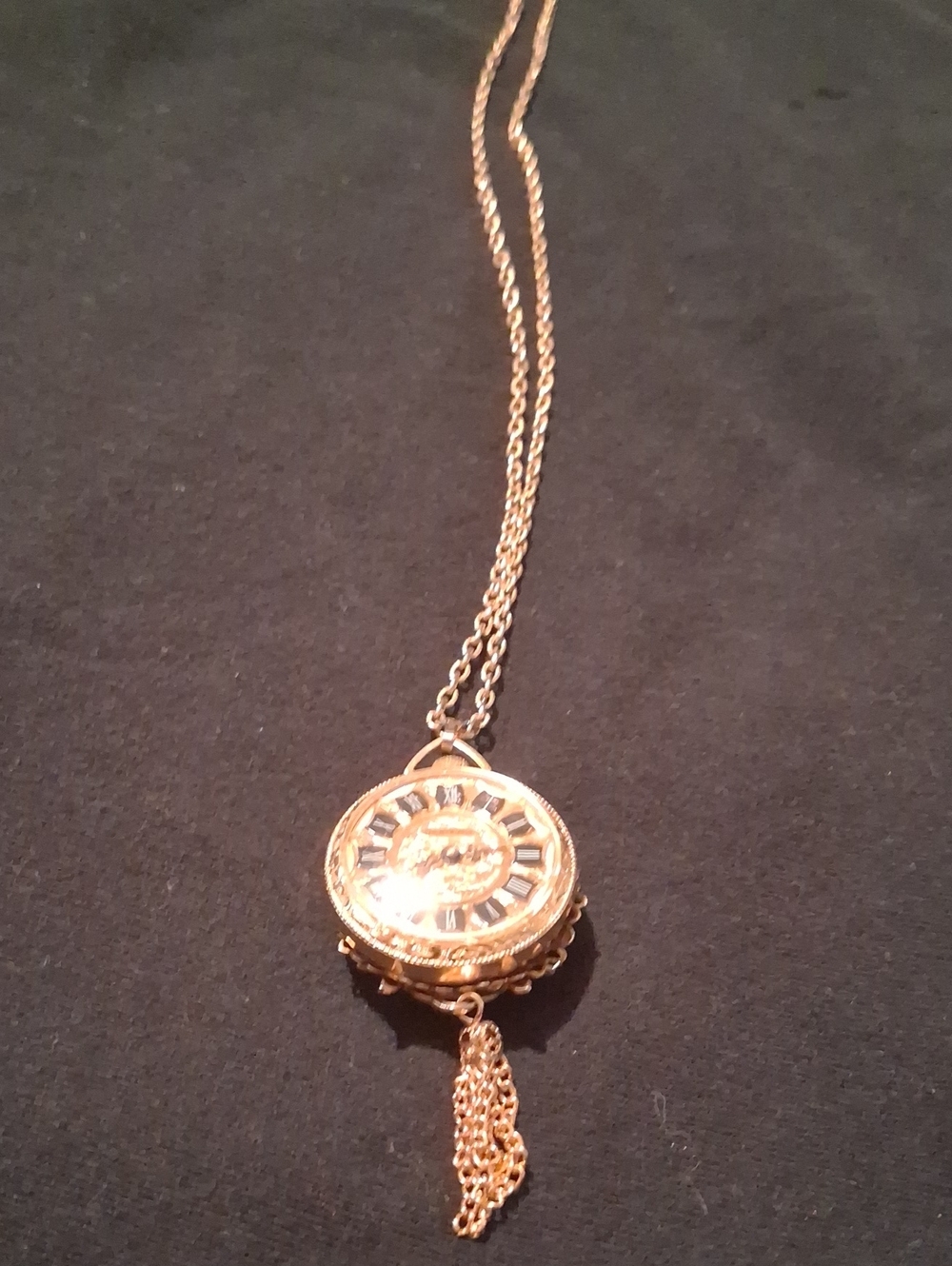 Vintage Lucerne Heritage Pendant Watch/Necklace Cameo